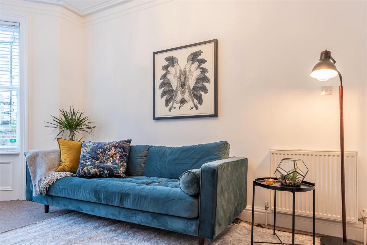 Perfectly Located 4 Storey Townhouse With 2 Parking Spaces In Central Harrogate Zewnętrze zdjęcie